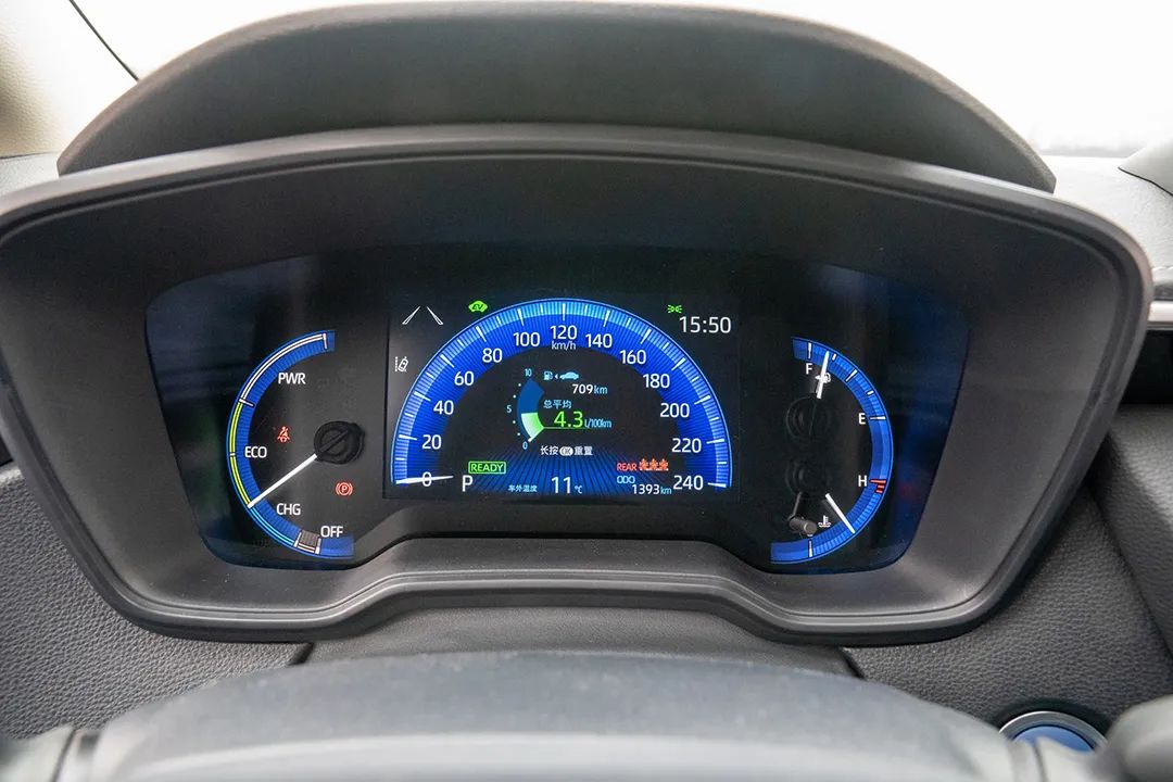 卡罗拉双擎和燃油版驾驶感受,卡罗拉双擎有没有必要买燃油版