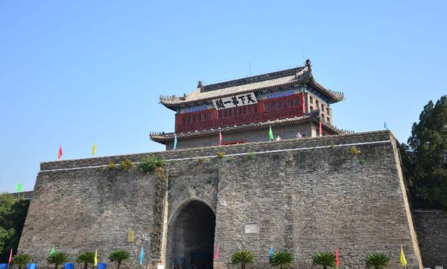 山海关历史名城,北戴河山海关天下第一关