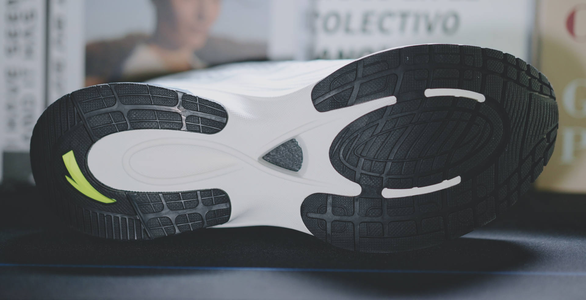 安踏咕咚联名怎么样,咕咚关联跑鞋