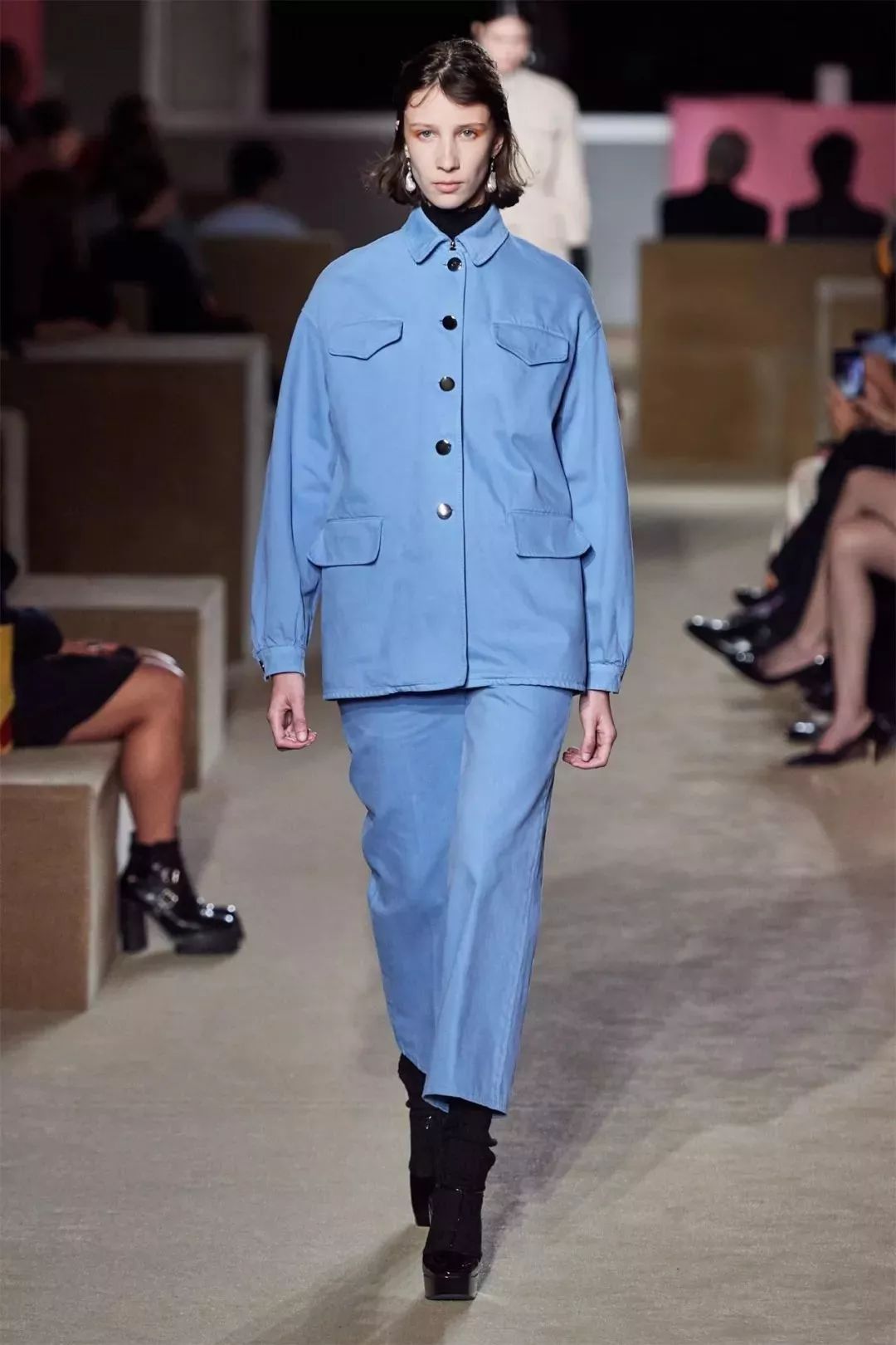 prada2019秋冬女装配色要点,prada2020早春度假系列