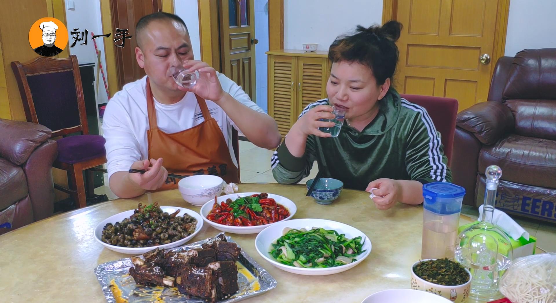 香辣小龙虾最正宗的做法配方,自己做香辣小龙虾正宗做法及配料