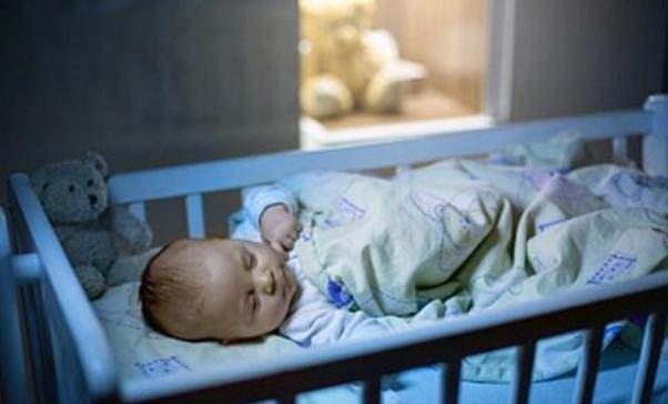 宝宝睡觉黑白颠倒多久能调整过来,宝宝睡眠颠倒