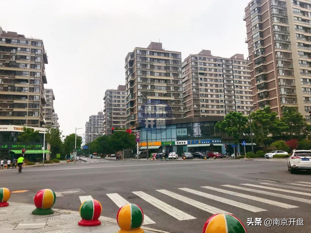 一套房产以516万拍卖成交,一套房子6000万