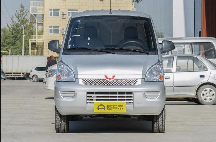 五菱荣光1.5排量油耗高不高大家谈,五菱荣光新卡厢车1.5真实用车感受