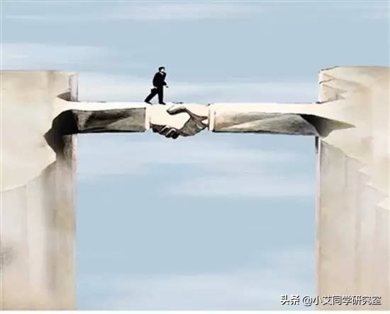 我虽然是名珠宝鉴定师，但让我肉眼识金就有些过分了