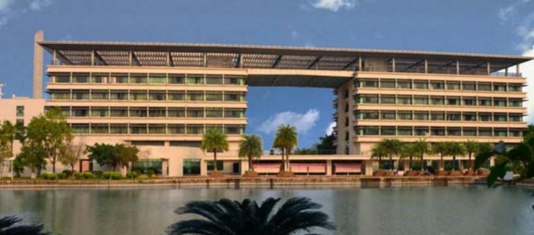 广东药科大学在全国药科大学排名,广东药科大学和沈阳药科大学对比