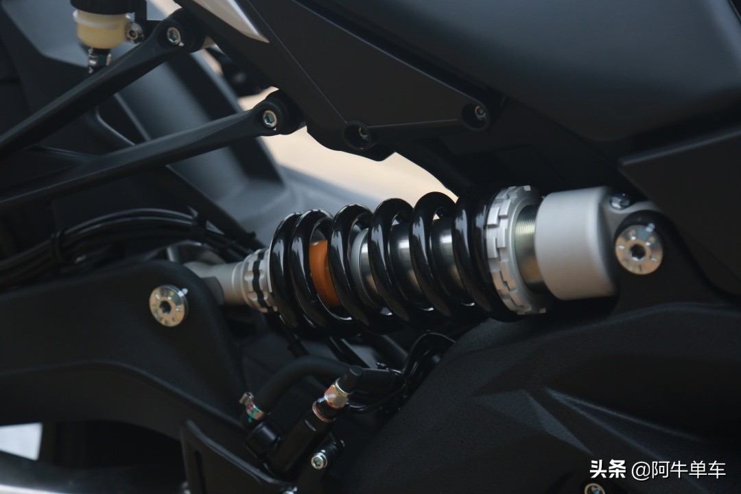 阿牛说车——赛道上的追600到底怎么样？