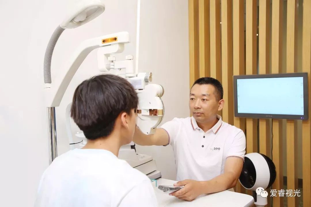 288切边太阳镜免费送,300元镜框免费送镜片5折