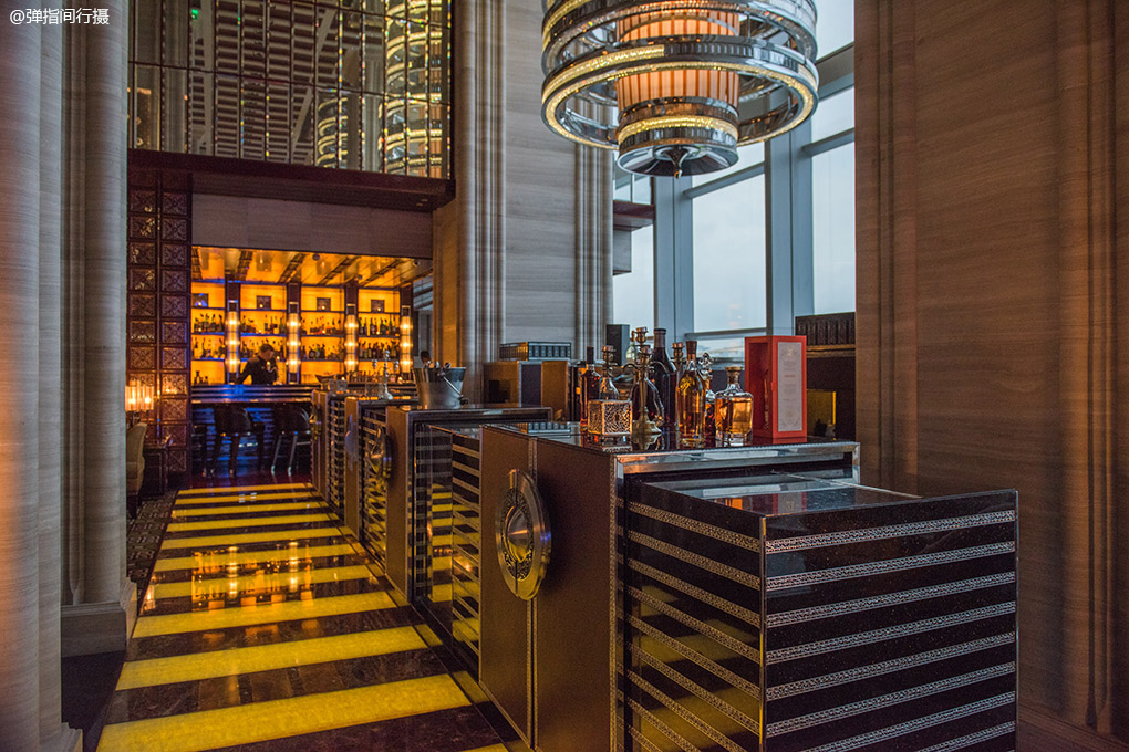 细品光彩琉璃中的东方韵味，澳门旅居的奢雅华贵尽汇于此