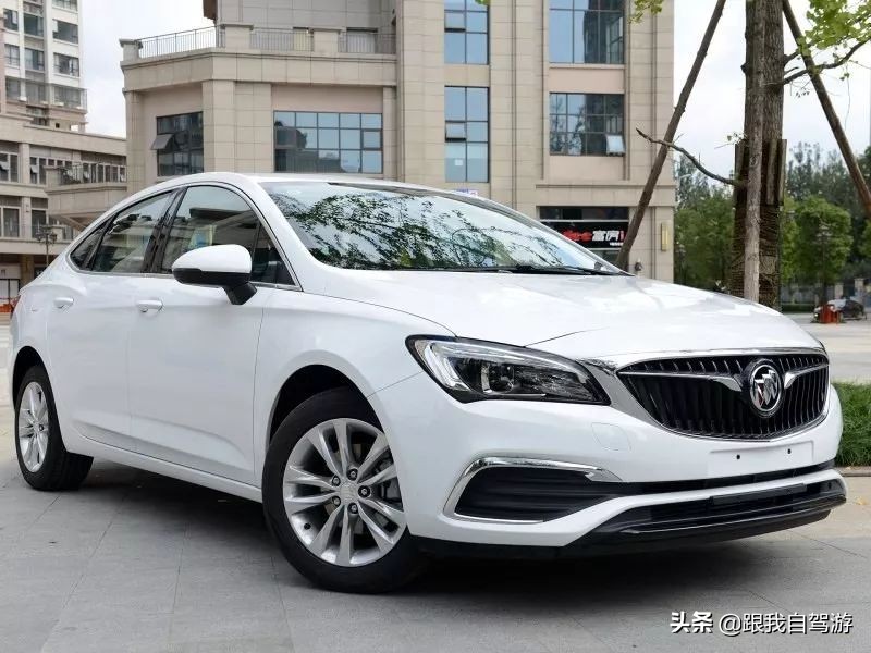 两厢马自达3和高尔夫哪个好,两厢小钢炮马自达3