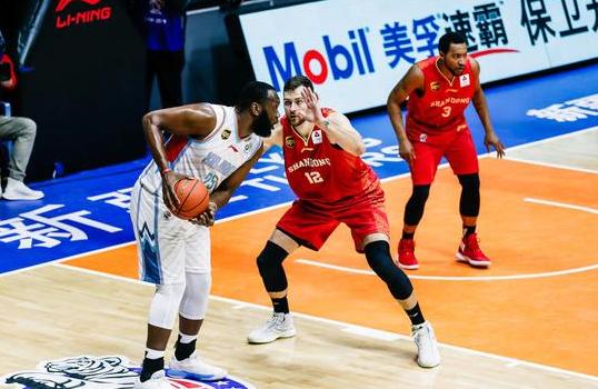 杰弗森在nba为什么没球打,艾尔杰弗森cba首秀多少分