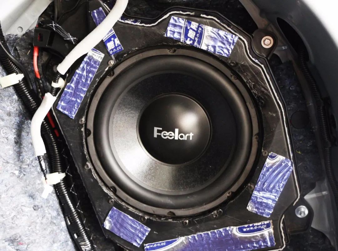 冠道后门喇叭升级,前后喇叭低音加强