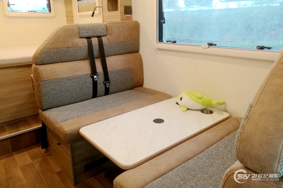 双逆变器+330W太阳能中通驰维6600售价46.98万元