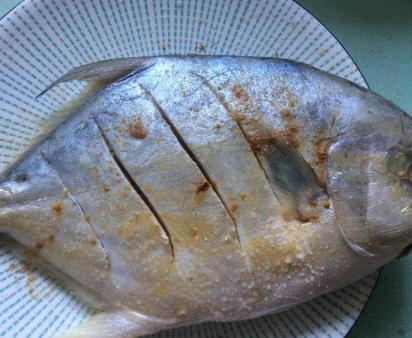 炖鱼放多少料酒,炖鱼时别再放料酒去腥了