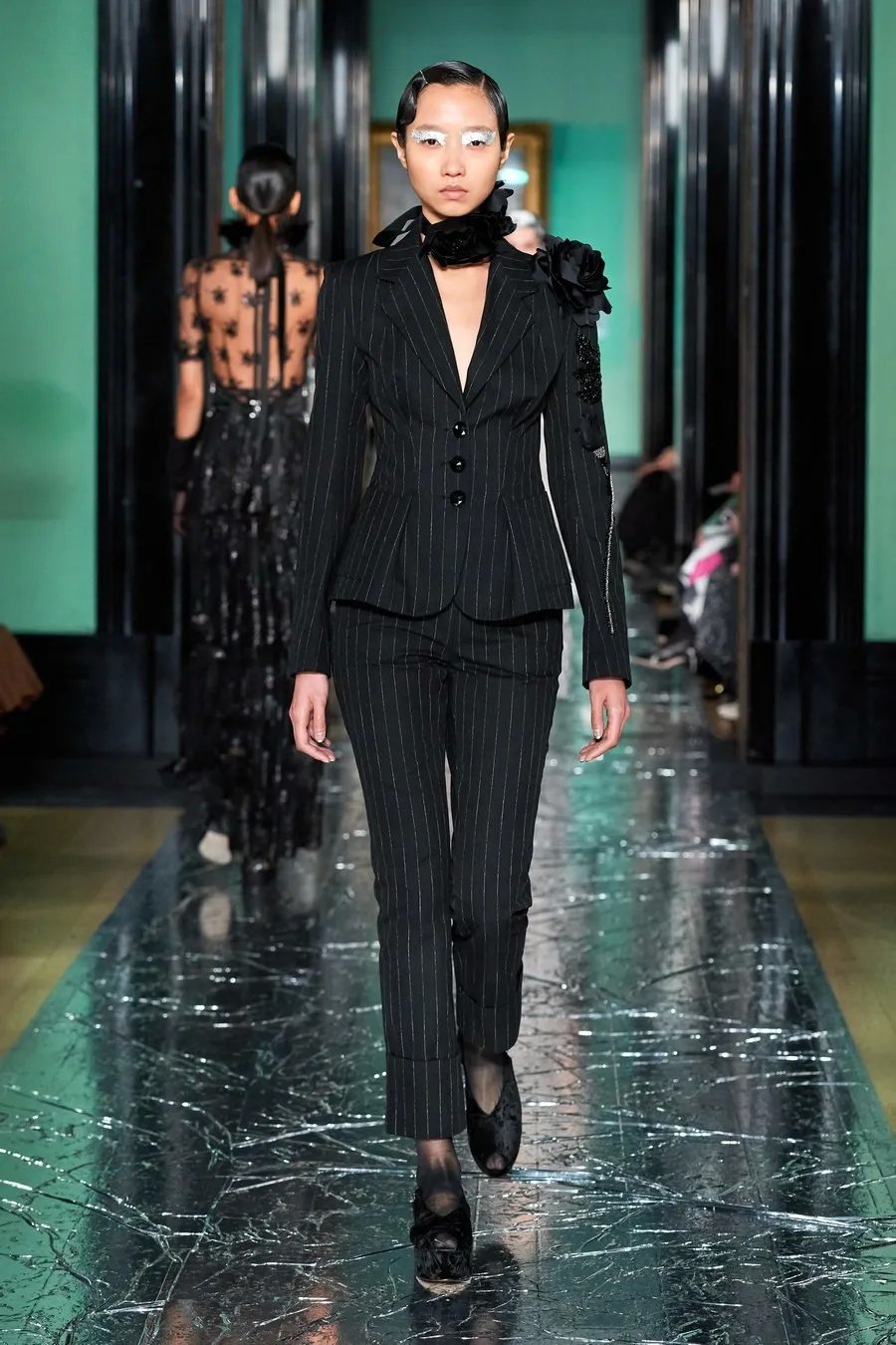 2019伦敦时装周时髦的冬天穿搭,2020年伦敦时装周视频