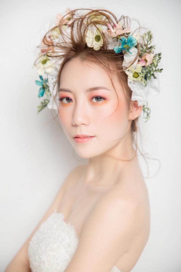 好看的新娘妆的教程,高光妆容新娘妆