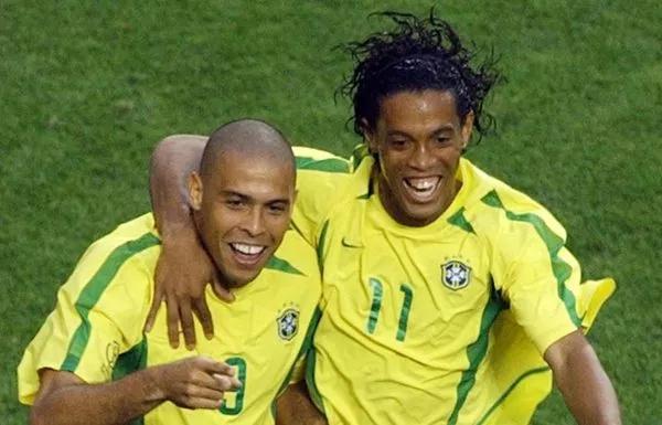 小罗的足球史,小罗的足球经历