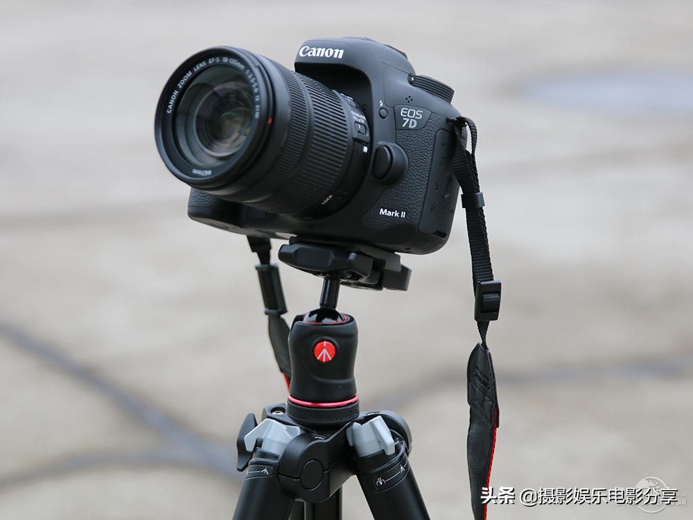 佳能7dmark2什么时候出的,佳能7DMARKII怎么样