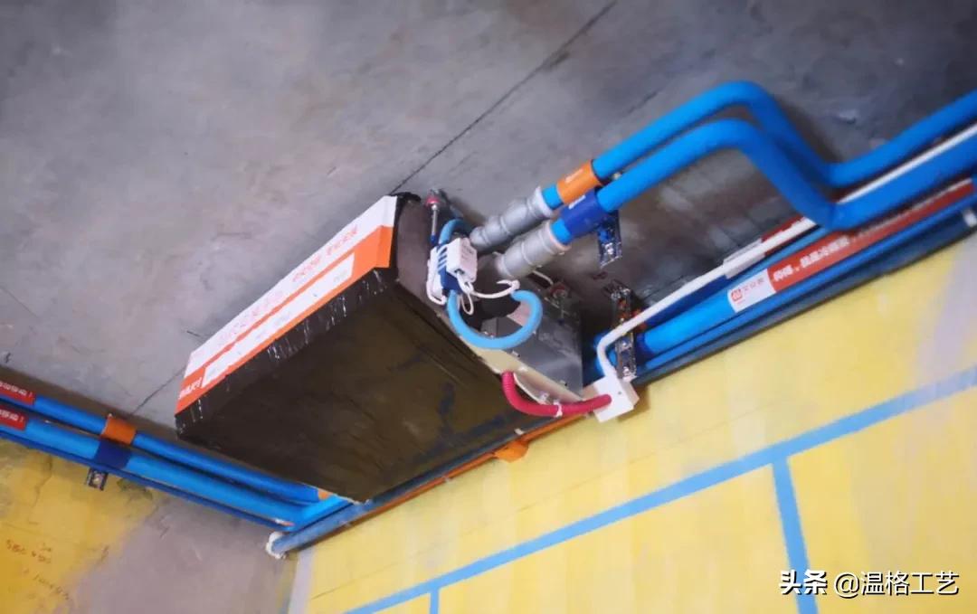 一觉醒来房间全是水怎么回事,一觉醒来发现空调制冷