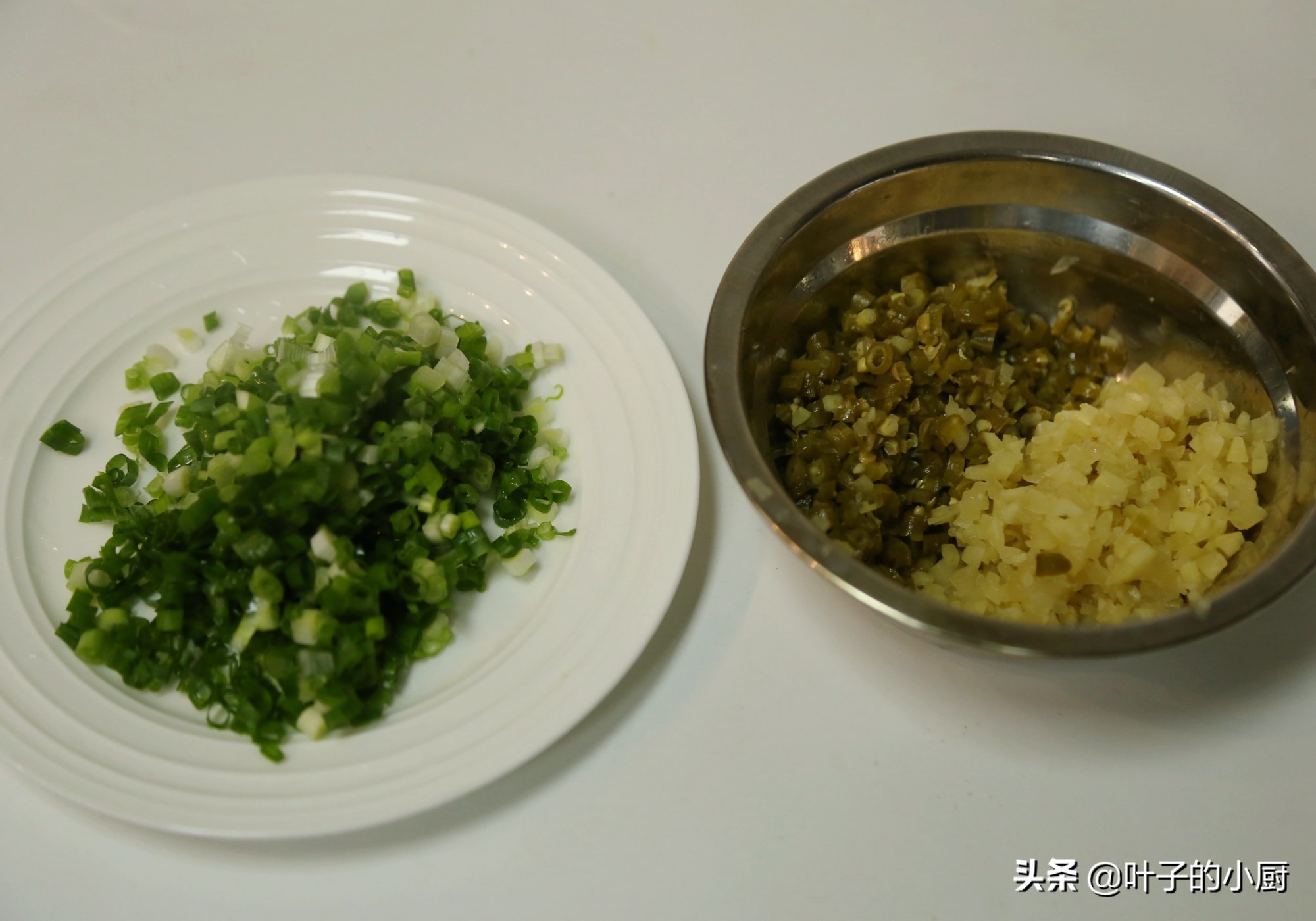 做馅饼咋做好吃,早餐薄薄的馅饼怎么做的