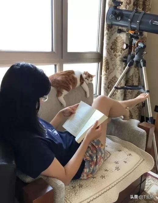 一个被渣男伤害过的深情女人,一个被狠狠伤过心的人