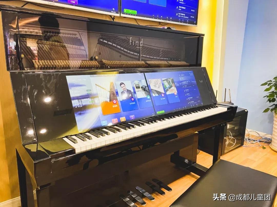 郎朗代言的钢琴教学系统,朗朗智能设备