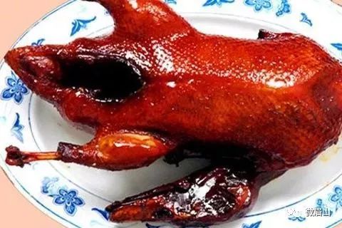 一泡而红!四川这座小城已火向全球,今天万人齐聚!