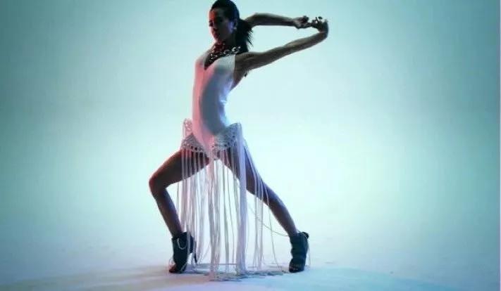 40岁蔡依林惊艳视频,蔡依林一开口王炸