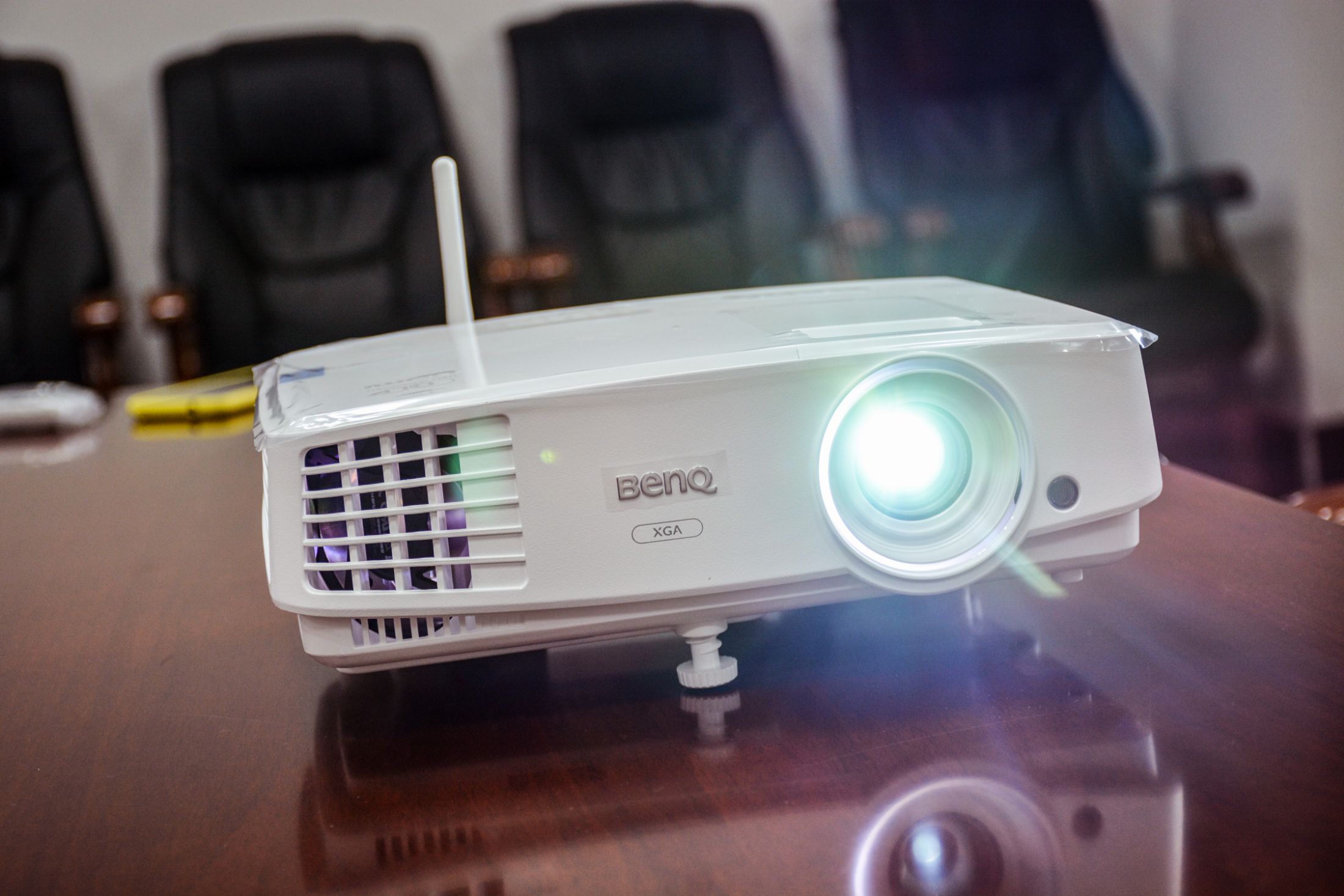 明基投影机E500,明基e500投影机