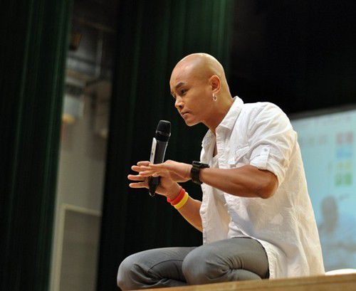 46岁的乐嘉，混成这样该怪谁呢？成于富豪妻子败于自己