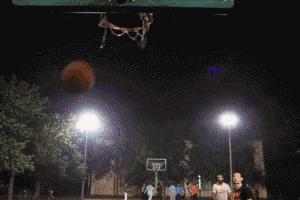 德文威廉姆斯原地胯下运球训练,nba2kol2德文布克运球过人技巧