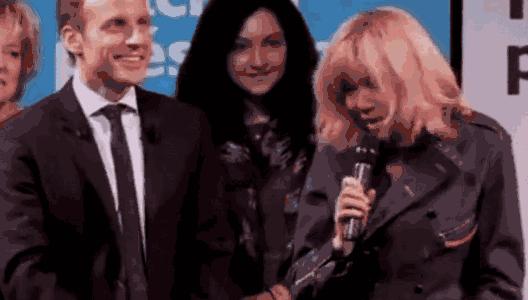 布丽吉特久违亮相,法国总统马克龙和妻子布丽吉特