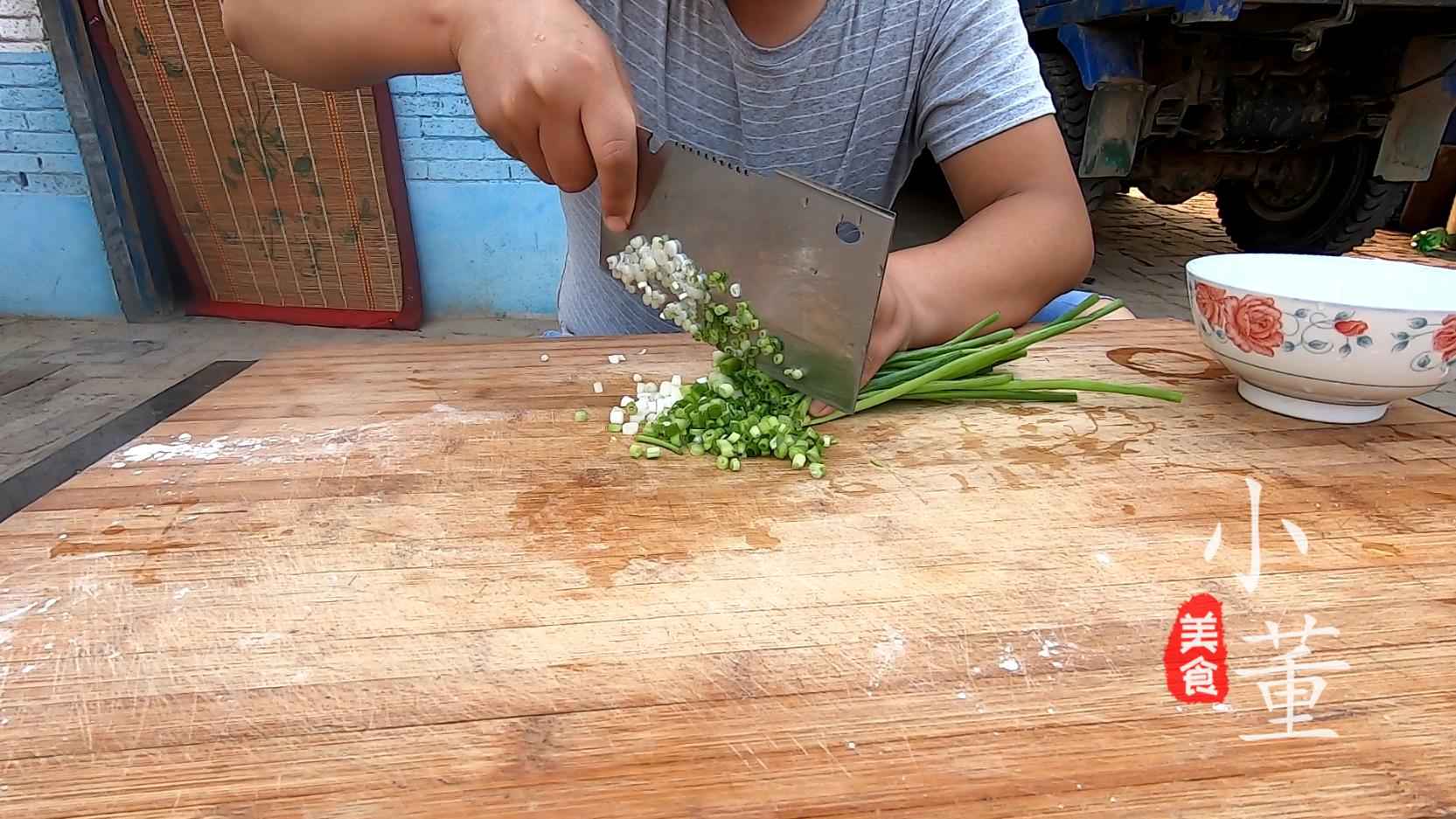 做饼葱花的简单方法,油酥怎么做烙葱花饼的葱怎么处理