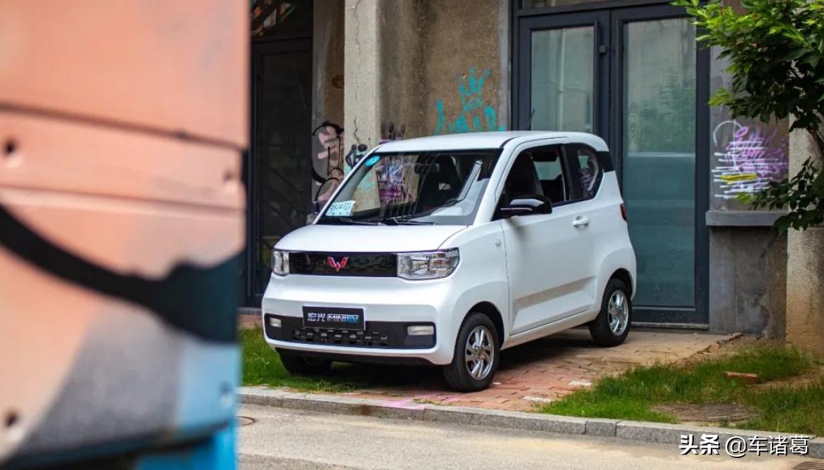 上市两个月狂甩3万多台，五菱“老头乐”为何会如此畅销？