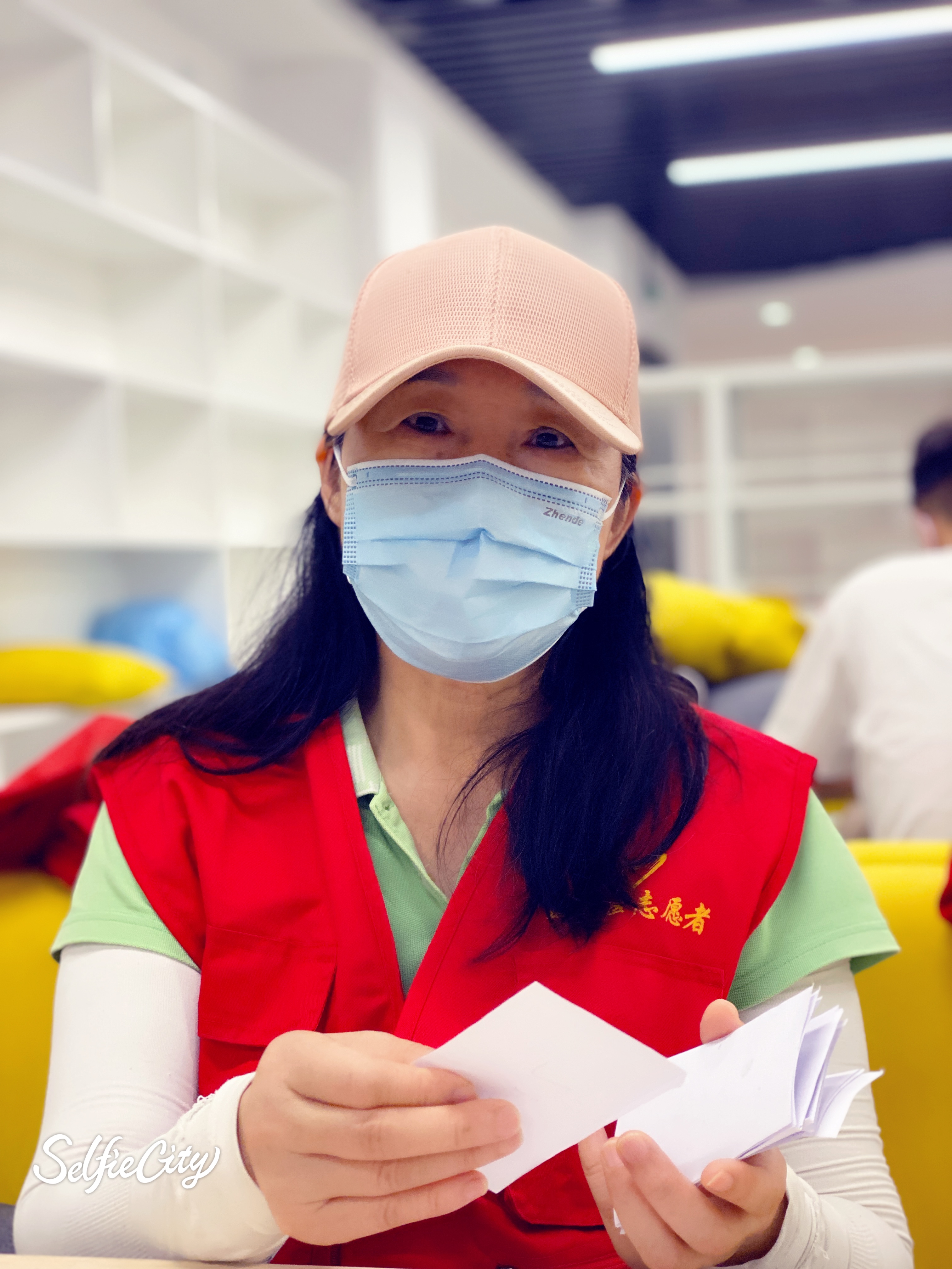 区街新闻|70多幅照片记录世茂滨江社区辖内志愿者,南京感谢你们