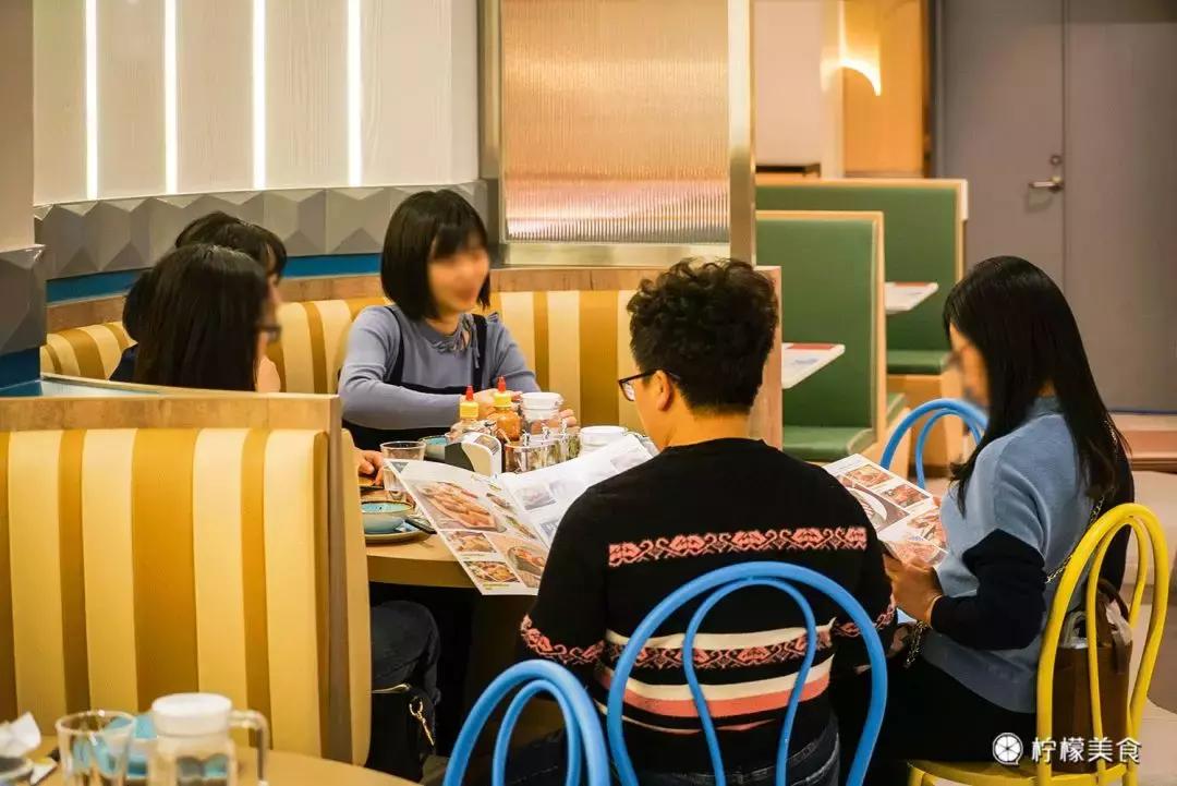 越南牛肉粉多少钱一碗,胡志明最好吃的越南粉