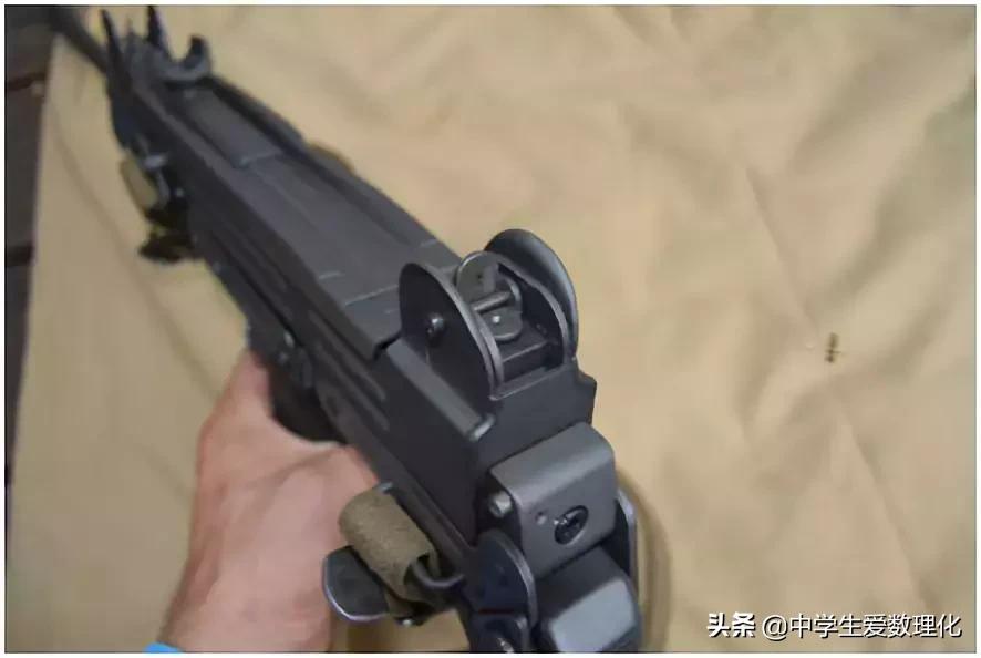 关于枪械瞄具的简单科普,枪械三点一线怎么瞄准教程