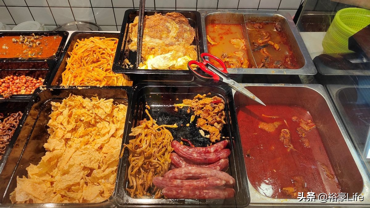 螺蛳粉推荐螺霸王螺蛳粉,爱民螺蛳粉和蓝姐螺蛳粉哪个辣