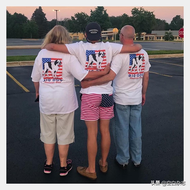 美国人的时尚偶像，竟然是一只狗