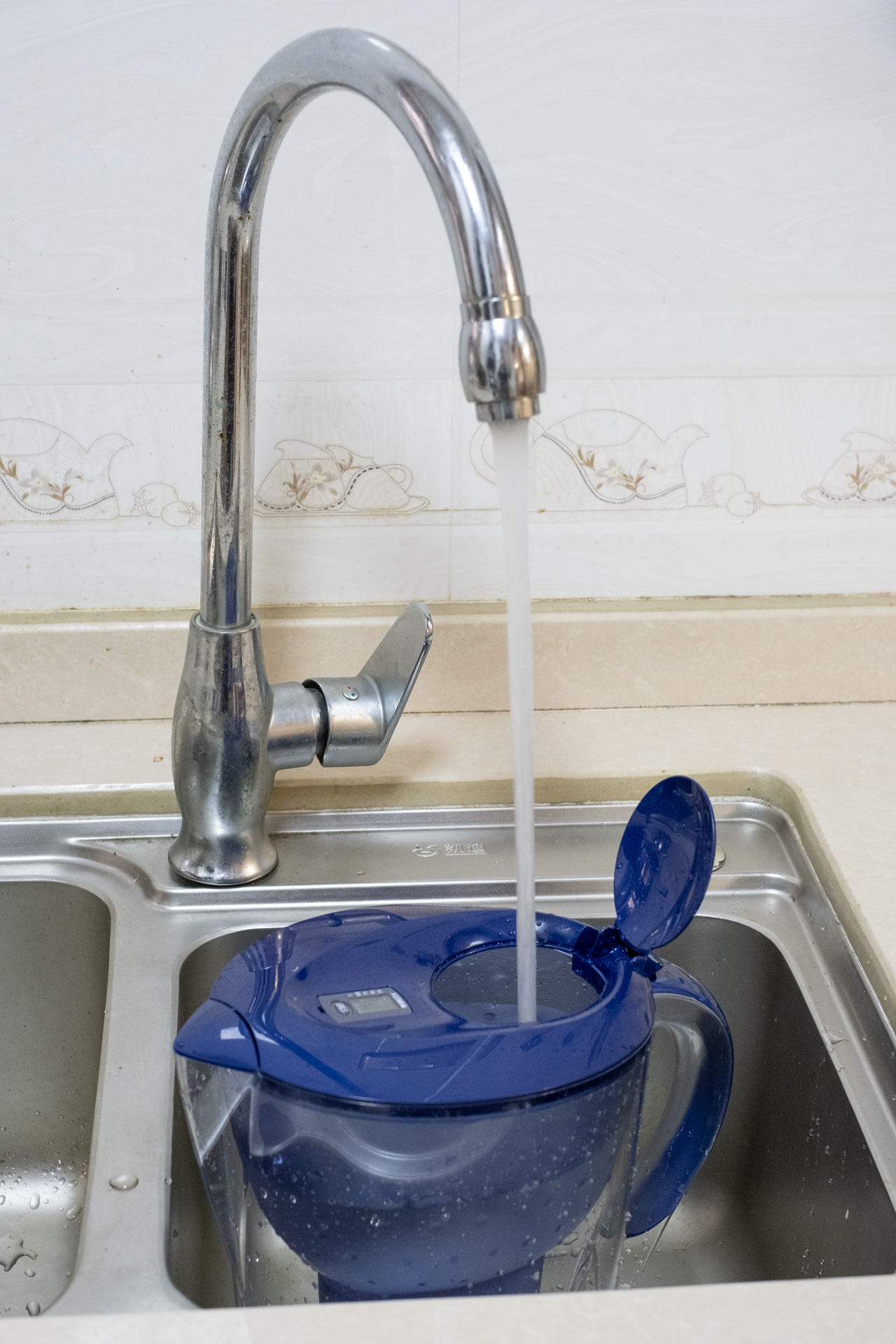 家里有自来水有必要安装净水器吗,健康直饮水站不出水