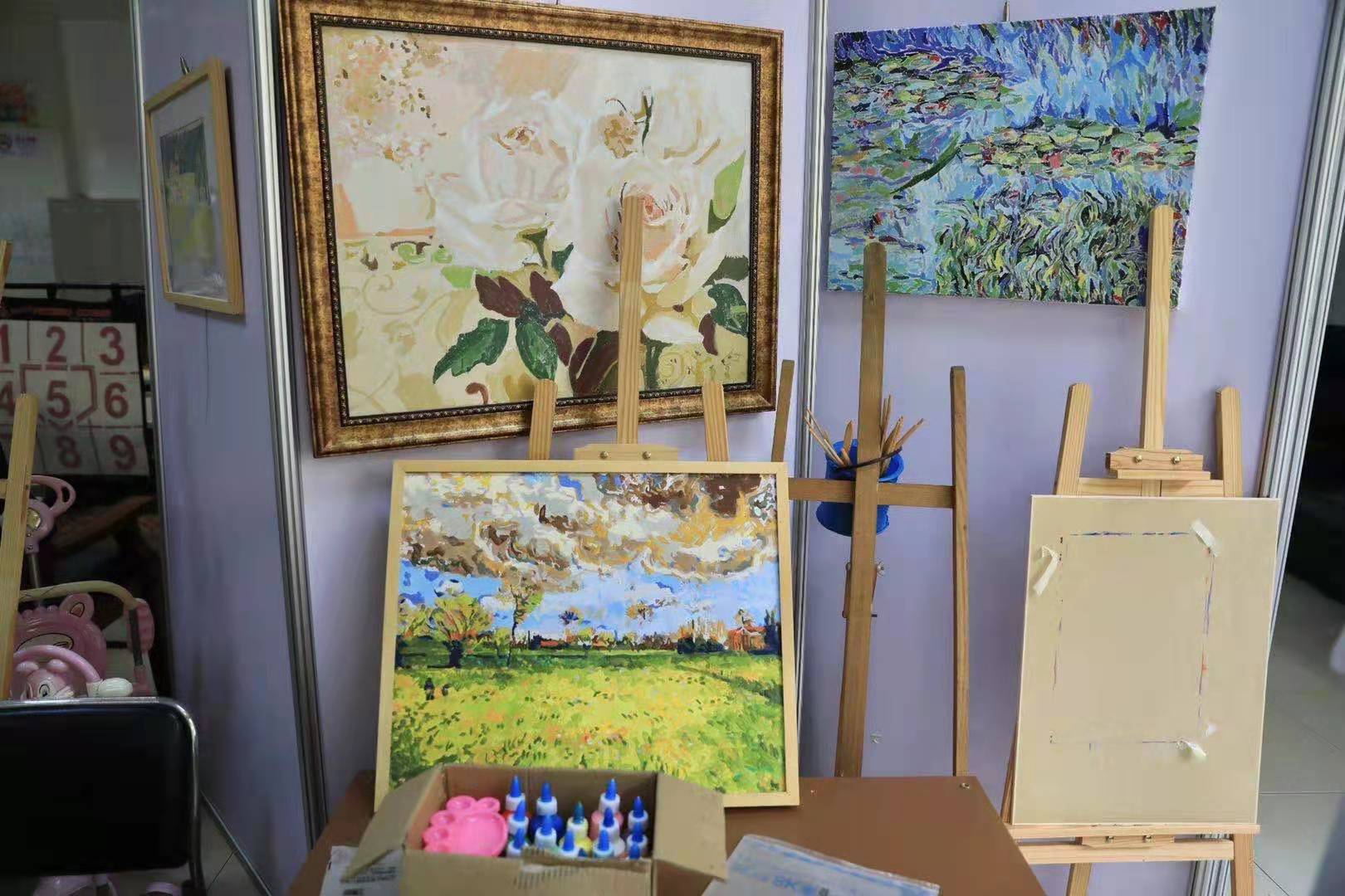 上海人的朋友圈连夜被“600号月饼”刷屏？从画廊到月饼，这座医院何以频出圈