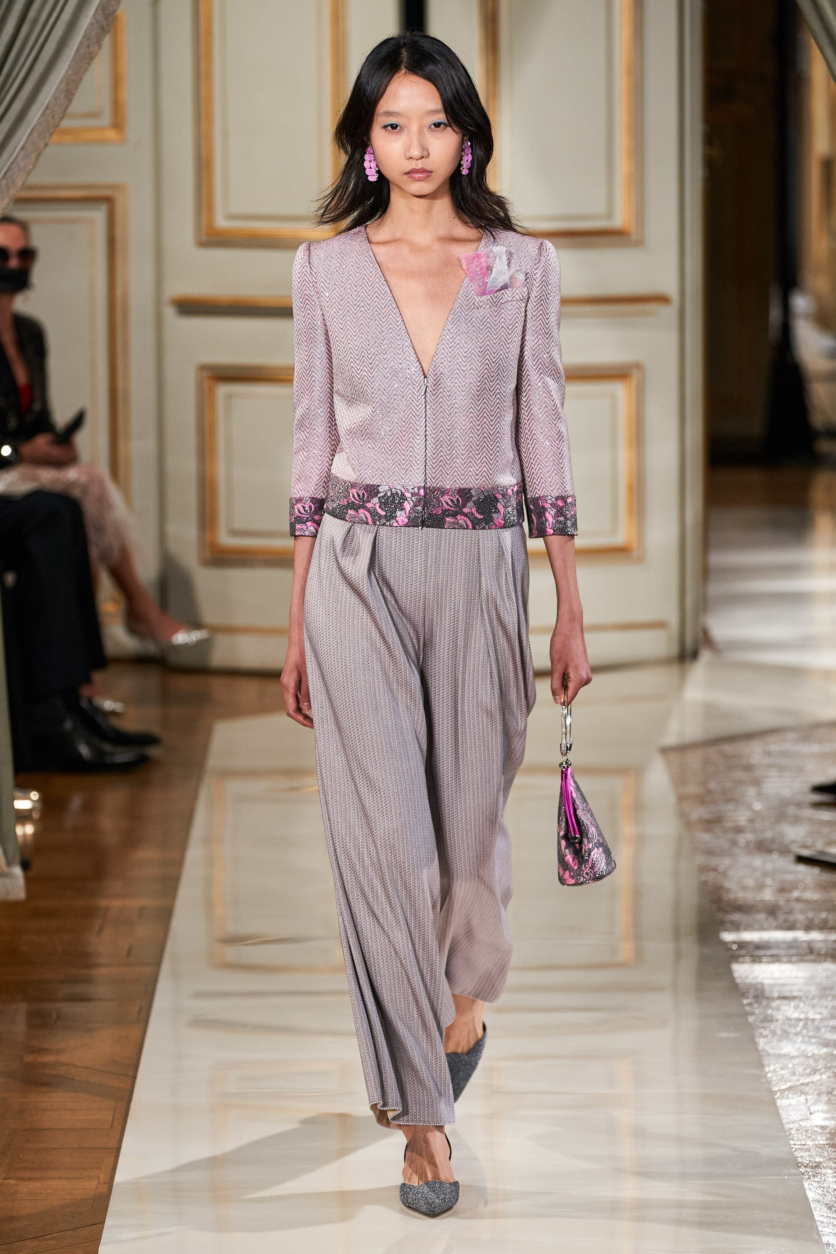 阿玛尼armani高定设计师,阿玛尼2018高定春夏女装