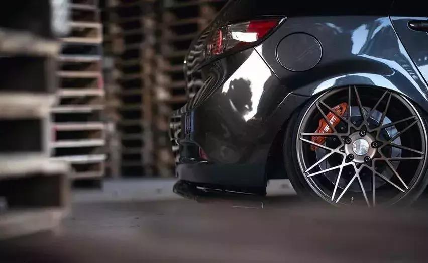 改装马自达星骋两厢2.0,马自达星骋改装气动低趴