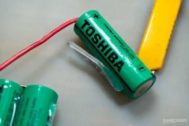 一百多块买个26年前的笔记本,我改了改,还能上网