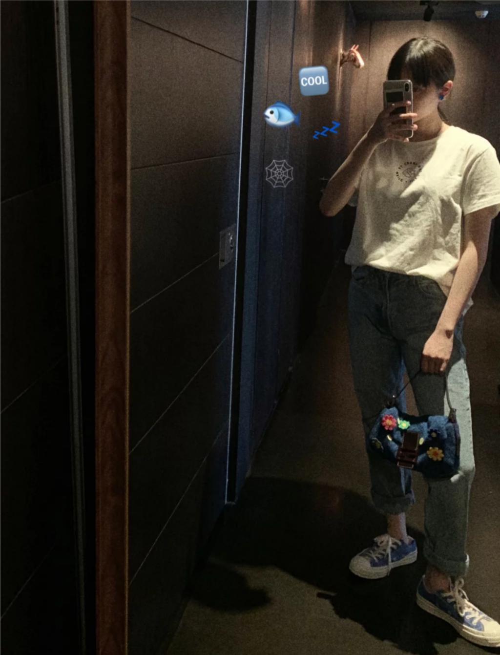 Nabi化身匡威女孩，走到哪都穿