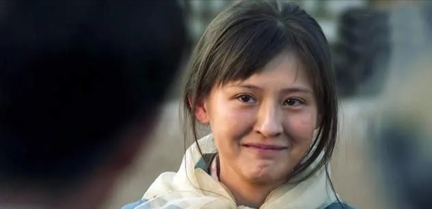 15岁就当《瑞丽》封面女郎，却被老师否定，沉寂10年再度翻红