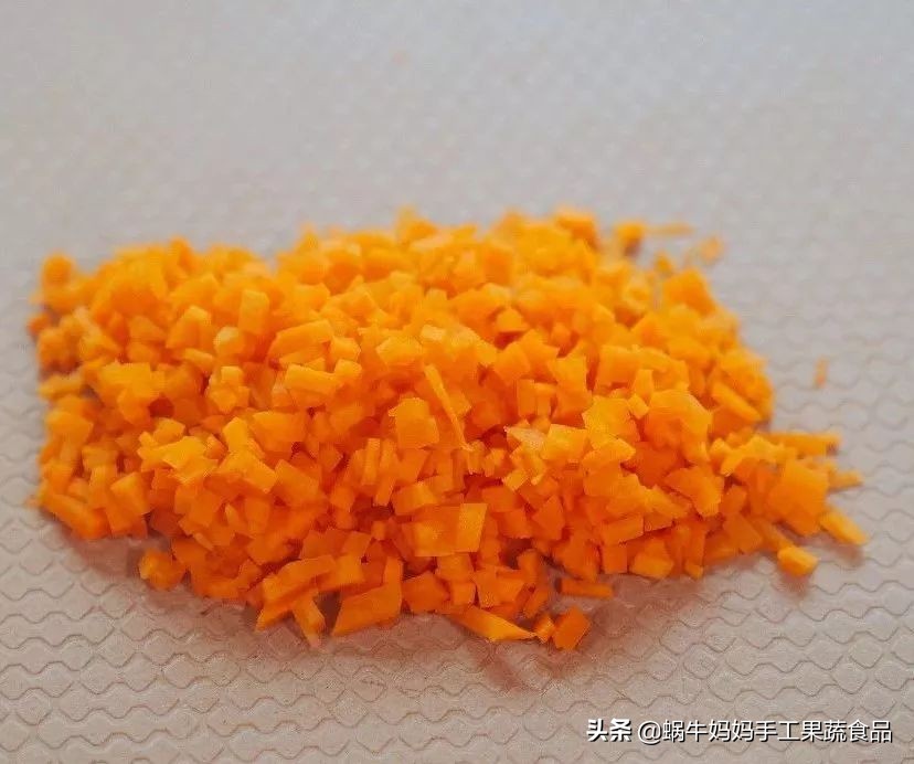 8个月宝宝一日三餐食谱时间表,12个月宝宝辅食三餐做法大全