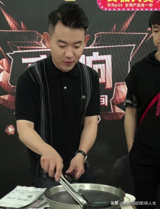 李湘王祖蓝skg,李湘李湘是龙凤胎吗