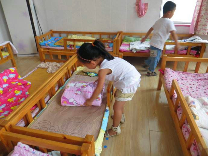 幼儿园面对欺凌如何应对,如何知道小孩在幼儿园被欺负