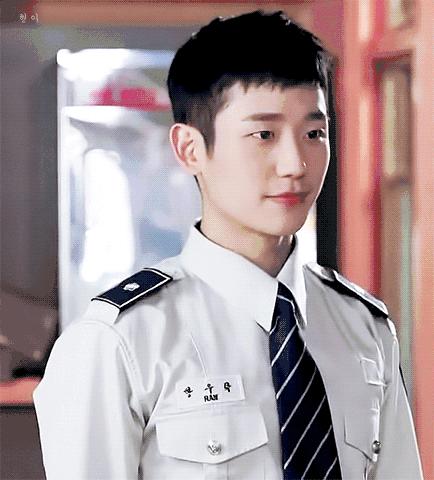 童颜配腹肌，这部只看一眼，就帅疯我了